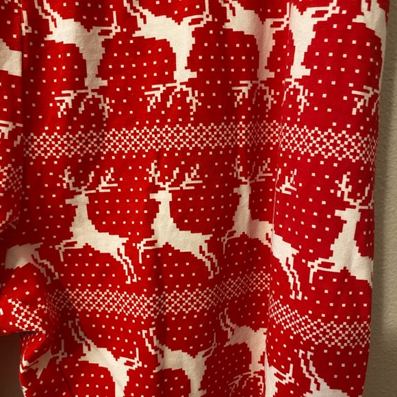 Brand: NoBoundaries from Walmart. Size:2XL. Color: White and red. - Picture 2 of 3